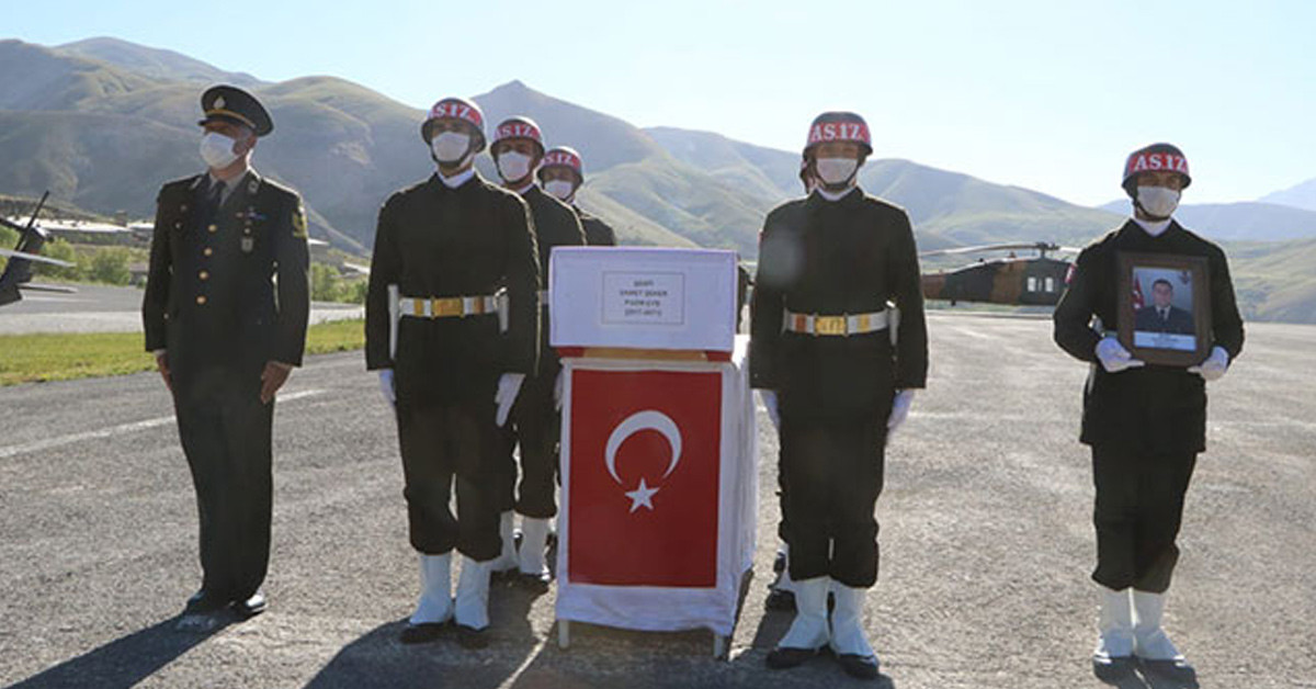 Mayına Basıp Şehit Düşen Uzman Çavuş Törenle Memleketine Uğurlandı564564