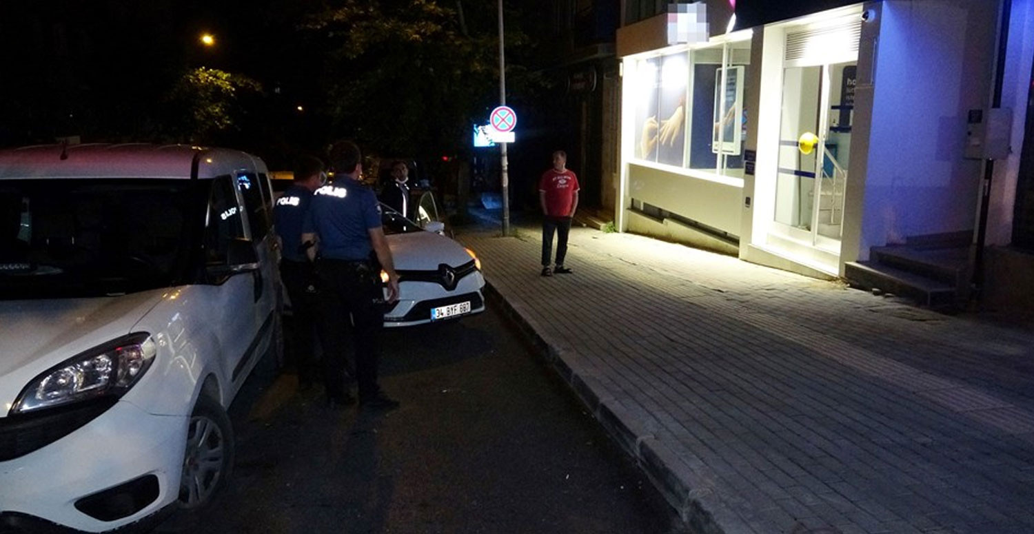 Bursa'da Camı Kırıp Bankaya Girdiler! Bakın Ne Kadar Çaldılar?3545