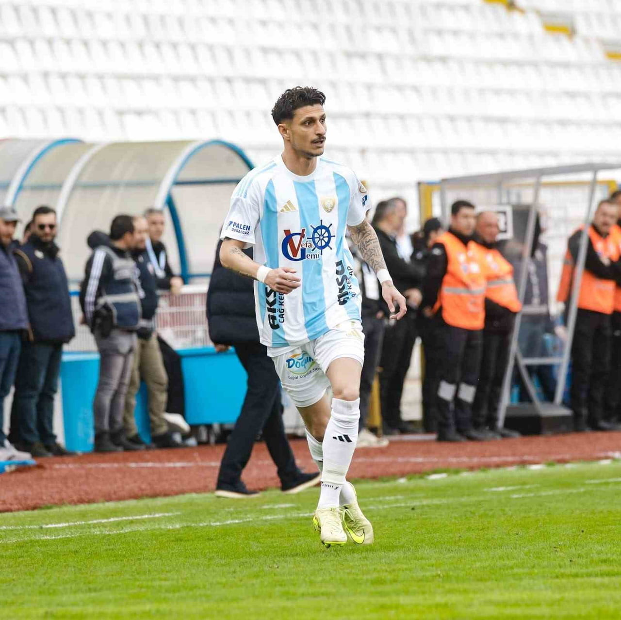 1. LİG’DE 2025-2026 SEZONUNU ŞAMPİYON TAMAMLAYARAK SÜPER LİG’E YÜKSELEN ERZURUMSPOR FK, LİG...