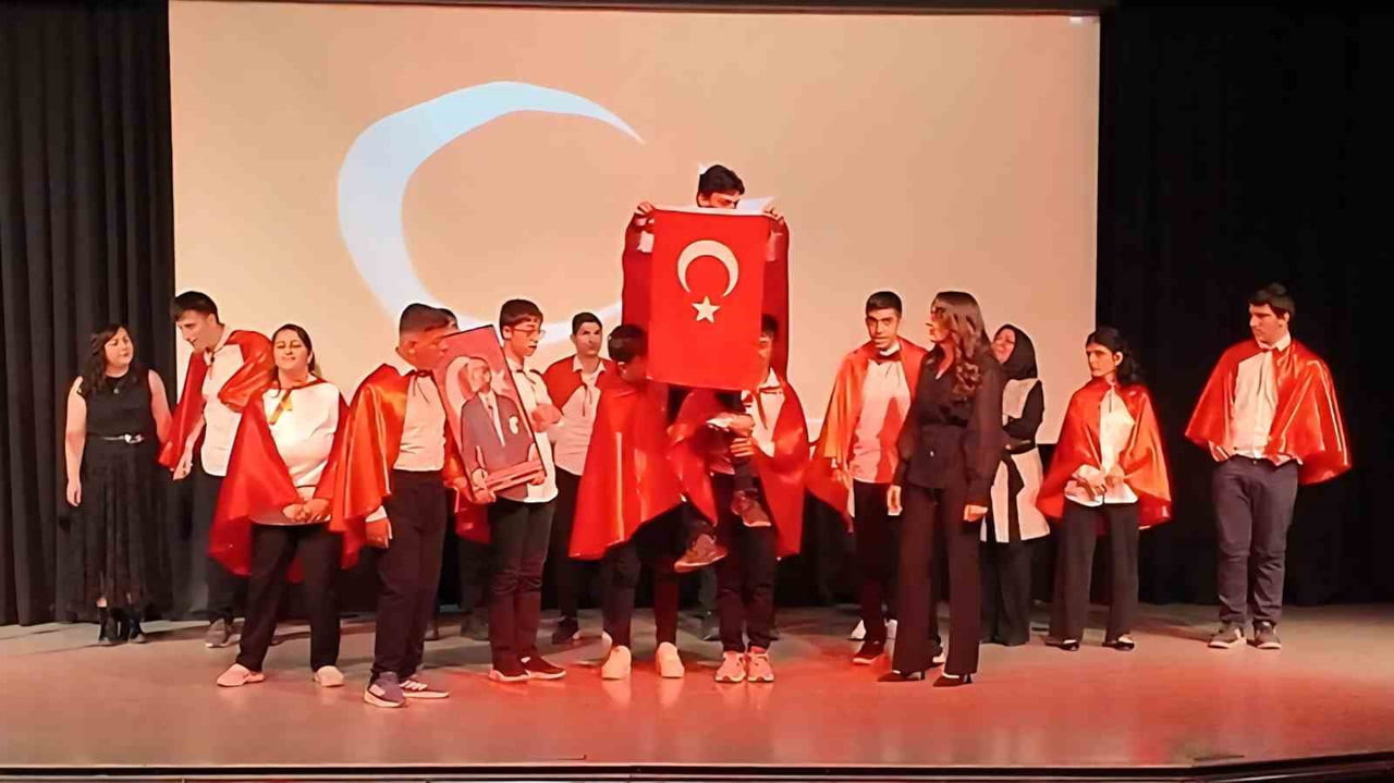 10-16 MAYIS DÜNYA ENGELLİLER HAFTASI KAPSAMINDA, NECİP FAZIL KISAKÜREK KÜLTÜR MERKEZİ’NDE İL...