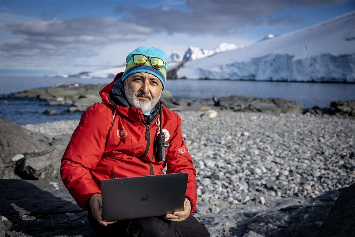 10. Ulusal Antarktika Bilim Seferi Lideri Prof. Dr. Ersan Başar, Anadolu Ajansının (AA) gözünden...