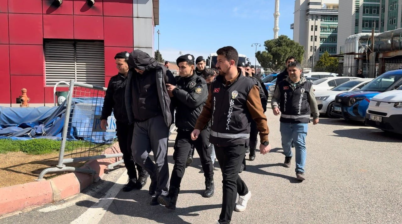 12 ŞÜPHELİ ADLİYEYE SEVK EDİLDİ