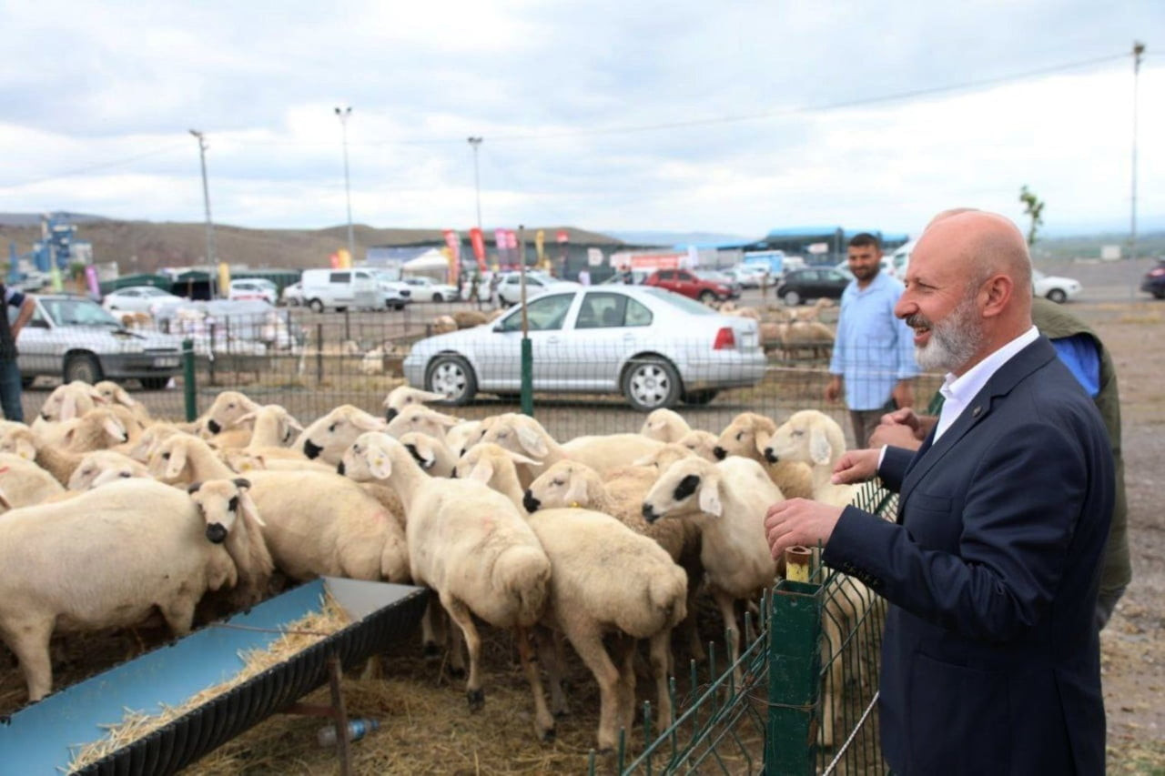 12 YILLIK BİRİKİMLE 13’ÜNCÜ BAYRAMA GÜÇLÜ BİR HAZIRLIK SÜRECİ YÜRÜTTÜKLERİNİ VURGULAYAN KOCASİNAN...