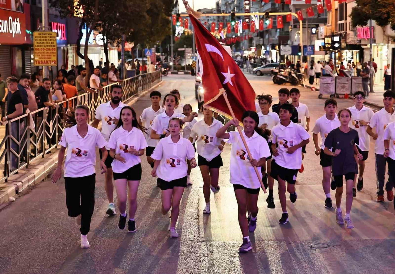 15 TEMMUZ DEMOKRASİ VE MİLLÎ BİRLİK GÜNÜ ETKİNLİKLERİ KAPSAMINDA MANİSA'DA DÜZENLENEN "15 TEMMUZ...