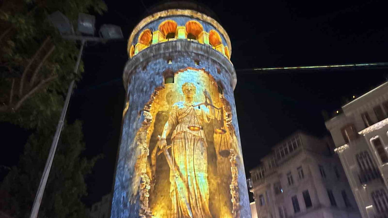 15 TEMMUZ DEMOKRASİ VE MİLLİ BİRLİK GÜNÜ'NÜN 10. YIL DÖNÜMÜ NEDENİYLE İSTANBUL'UN SİMGE...