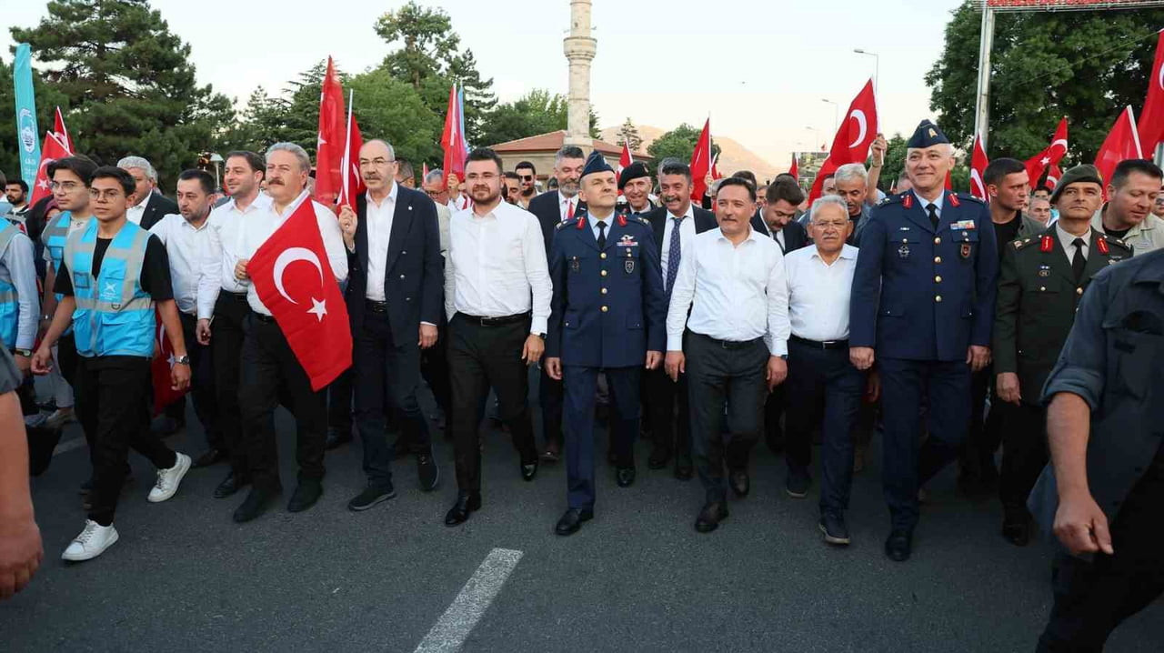 15 TEMMUZ HAİN DARBE GİRİŞİMİNİN 10. YIL DÖNÜMÜNDE, KAYSERİ İŞ DÜNYASI YİNE MEYDANLARDAYDI....
