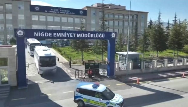 17 YILDIR ARANAN CİNAYET HÜKÜMLÜSÜ NİĞDE’DE YAKALANDI