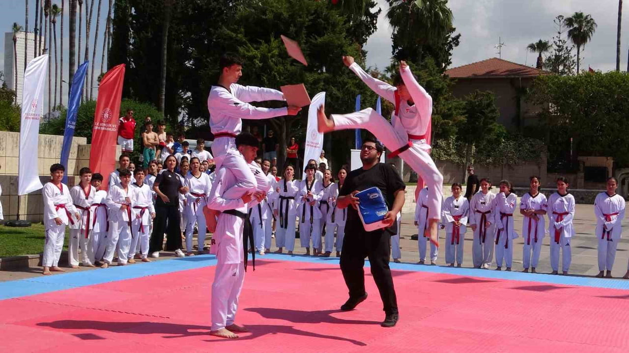 19 MAYIS ATATÜRK’Ü ANMA, GENÇLİK VE SPOR BAYRAMI’NIN 107. YILI KAPSAMINDA KUTLANAN 15-21 MAYIS...