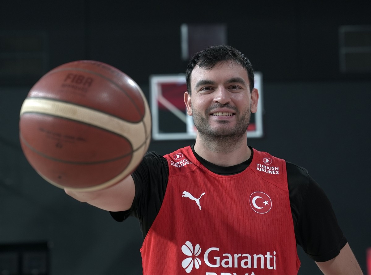 2025 Avrupa Basketbol Şampiyonası'nın (EuroBasket 2025) hazırlıklarını sürdüren, A Milli Basketbol...