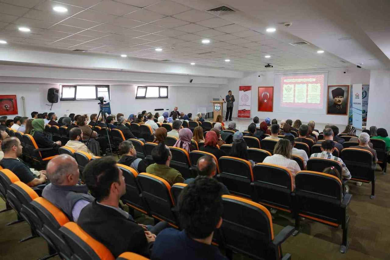 2026 ERZİNCAN PDR ZİRVESİ KAPSAMINDA DÜZENLENEN "OKUL TEMELLİ KRİZ, TRAVMA VE PSİKOSOSYAL MÜDAHALE...