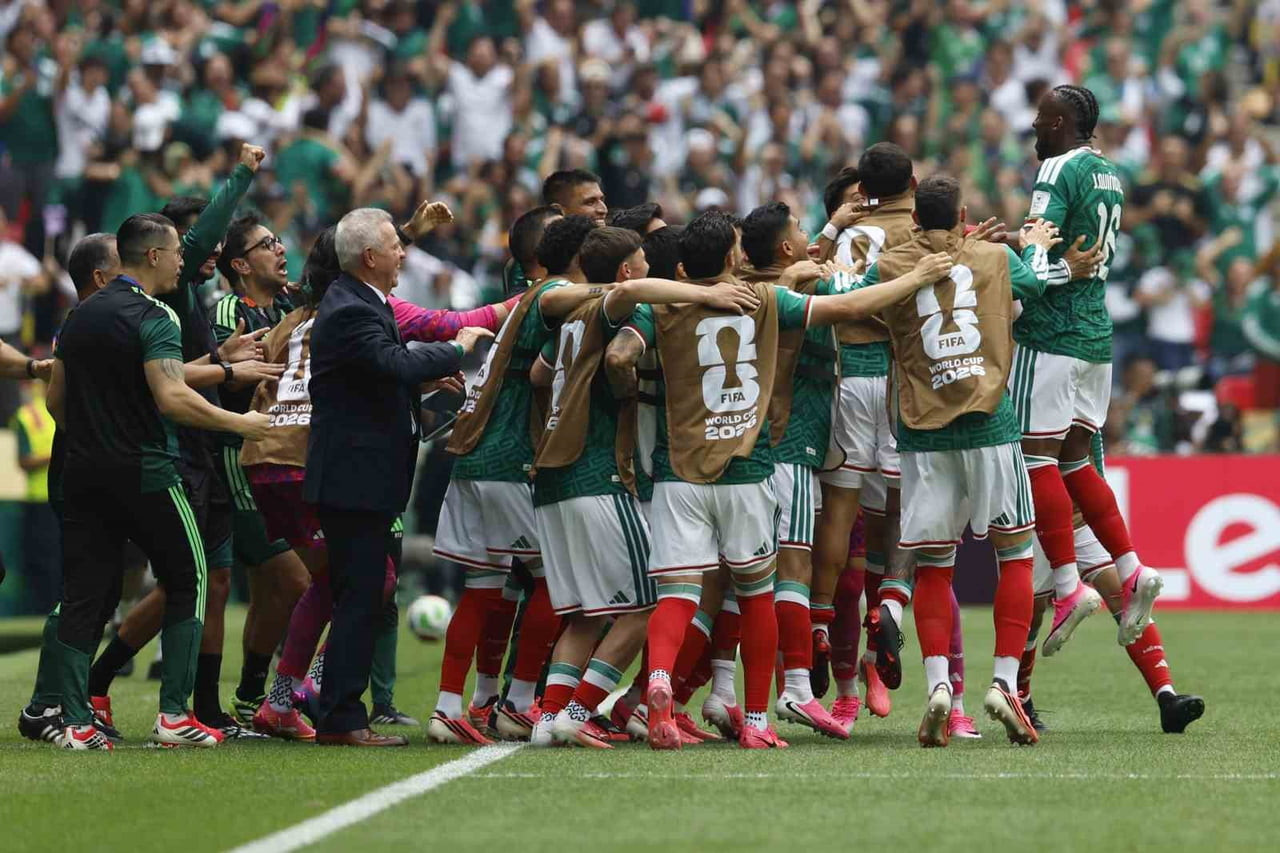 2026 FIFA DÜNYA KUPASI AÇILIŞ MAÇINDA MEKSİKA, GÜNEY AFRİKA'YI 2-0 MAĞLUP ETTİ.