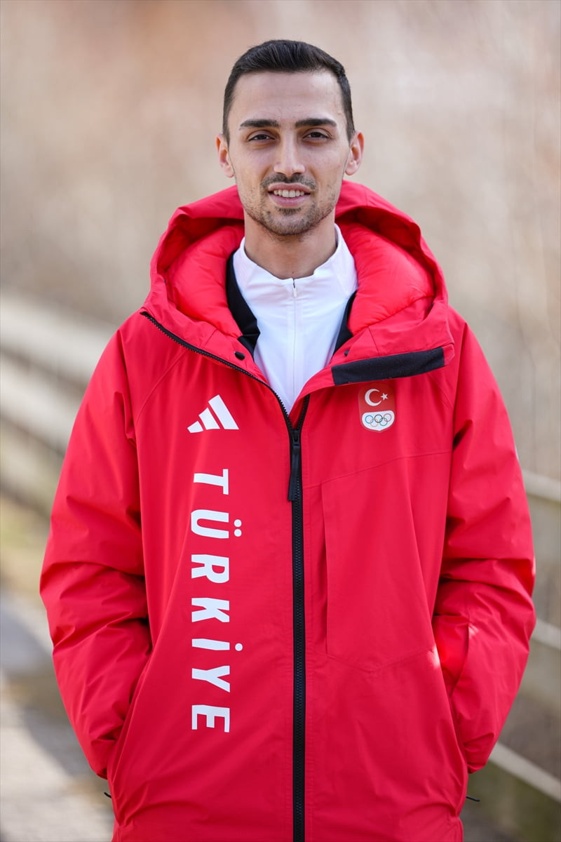 2026 Milano-Cortina Kış Olimpiyatları'nda Türkiye'yi kayakla atlamada temsil eden Muhammed Ali...