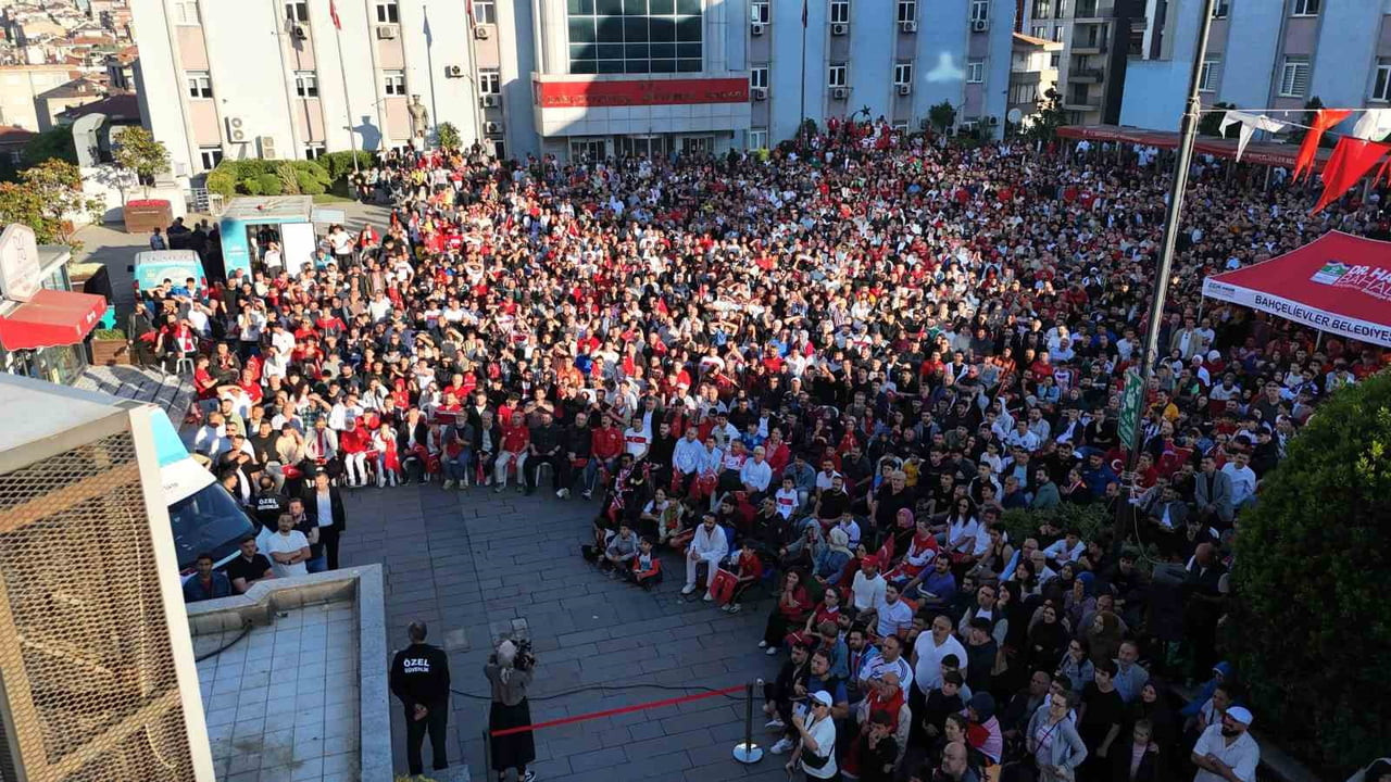 24 YIL ARADAN SONRA YENİDEN FIFA DÜNYA KUPASI’NA KATILAN A MİLLİ FUTBOL TAKIMI’NIN AVUSTRALYA İLE...