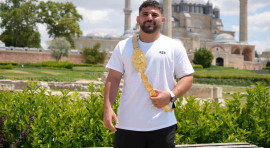 Başpehlivan Erkan Taş: hedefim altın kemeri uzun yıllar korumak