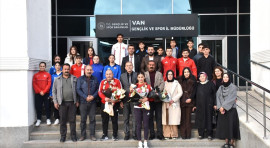 Evin Erginoğuz Van'a Döndü: Altın Madalya Sevincini Paylaştı