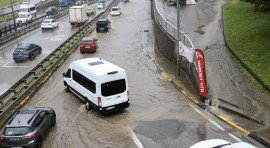 Trabzon'da Sağanak Yağış Hayatı Olumsuz Etkiledi