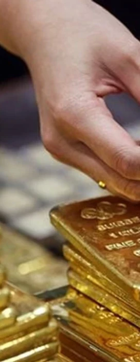 Dev bankadan iddialı altın tahmini! Tarihi zirve sonrası fren yaptı Dev bankadan iddialı altın tahmini! Tarihi zirve sonrası fren yaptı