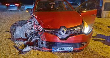 Bilecik'te Otomobil Çarpışması: 5 Yaralı