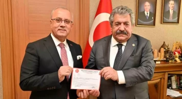 Eski başkan hakkında suç duyurusunda bulundu!