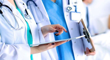 15 Temmuz hastaneler açık mı? Özel hastaneler bugün çalışıyor mu? Doktorlar hala grevde mi? Hastaneler muayene yapıyor mu? Hastaneler 15 Temmuz'da kapalı mı?