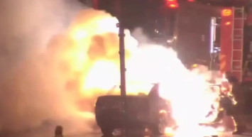 15 Temmuz Köprüsü'nde otomobil alev aldı: Olay yerine ekipler sevk edildi