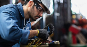 16 meslekte yeni dönem başlıyor: Belgesi olmayan çalışamayacak