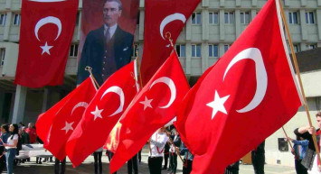 19 Mayıs sonrası tatil devam edecek mi? 20 Mayıs Cuma günü okullar tatil edildi mi? 2022 Resmi tatil takvimi