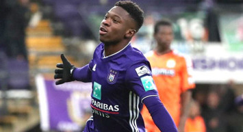 21'lik Yıldız Futbolcu Fenerbahçe Yolunda!