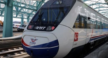 25 Dakika Daha Kısalacak! Ankara-İstanbul Hattında 'Ekspres YHT' Seferleri Başladı