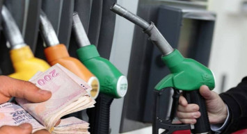 3 Ocak Salı akaryakıta zam veya indirim var mı? Benzin ve motorin fiyatları ne kadar? Güncel akaryakıt fiyatları 3 Ocak Salı