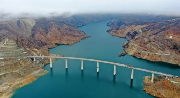 43 milyon liralık tasarruf! Yusufeli Baraj Projesi tamamlandı: Merkez Viyadüğü trafiğe açılıyor!