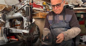 “44 Yıllık Çekiç, Bir Ustanın Hayat Hikâyesi: Cemil Olğun”