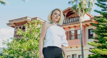 60 kilo verdi son hali görenleri şaşırttı: Yeşim Ceren Bozoğlu kimdir, hangi dizilerde oynadı?