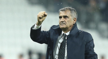 A Milli Takım Teknik Direktörü Şenol Güneş: Tüm Türkiye ve Azerbaycan'ı Mutlu Etmek İstiyoruz