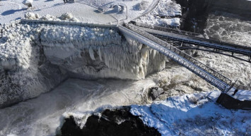 ABD dondurucu soğuğa teslim: Paterson Büyük Şelalesi buz kesti