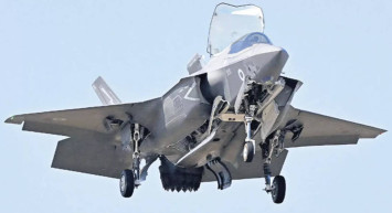 ABD F-35 savaş uçağı yere çakıldı: Pilot son anda hayatını kurtardı