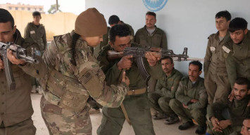 ABD gerçek yüzünü gösterdi: Terör örgütüne silah eğitimi verdi