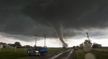 ABD hortum olaylarıyla sarsıldı: En az 9 kişi hayatını kaybetti