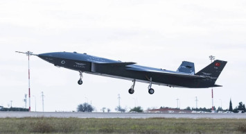 ABD Kızılelma’yı yakından izliyor: İlk uçuştan övgüyle bahsedildi