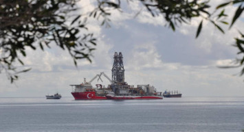 Abdülhamid Han gemisi yeni macerasına hazırlanıyor: Doğal gaz aramaları öncesinde Mersin’e geldi