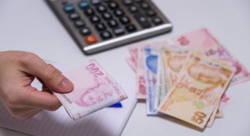 Acil kredi çekenler 90 gün sonra ödemeye başlayacak! Sadece emekliler faydalanabilecek
