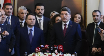 Adalet Bakanlığı'nda devir teslim töreni gerçekleştirildi