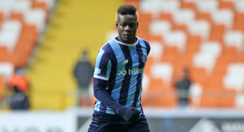 Adana Demirspor'un yıldızı Mario Balotelli Lionel Messi ve Cristiano Ronaldo ile aynı yeteneklere sahip olduğunu söyledi