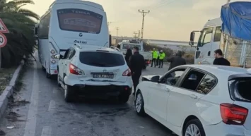 Adana'da zincirleme trafik kazası: 13 kişi yaralandı