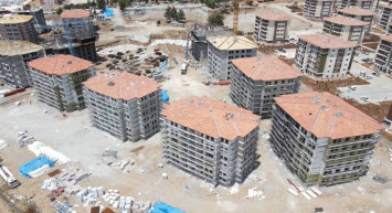 Afetzedeler evlerine kavuşuyor: Deprem konutlarının kura çekimi yapılacak