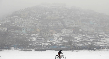 Afganistan’da soğuk hava faciası: 60 kişi hayatını kaybetti