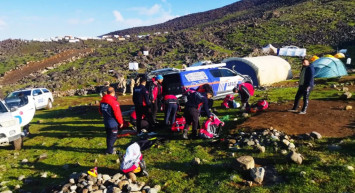 Ağrı Dağı’na tırmanırken kaybolmuşlardı: 2 dağcıdan acı haber geldi