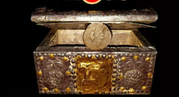 Ahit Sandığı Bulundu!