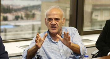 Ahmet Çakar, Süper Lig'de oynanan Beşiktaş - Fenerbahçe derbisini değerlendirdi!