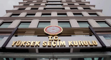 Ahmet Yener kimdir, nereli? YSK yeni başkanı Ahmet Yener kaç yaşında ve evli mi? YSK Başkanı Ahmet Yener hayatı ve biyografisi